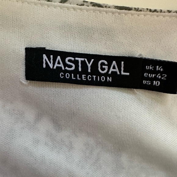 Nasty Gal Romper, Size 10 - Picture 4 of 4